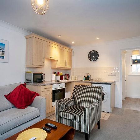 The Spires - Cosy Apartment Just Outside Of City Centre Canterbury Exterior foto