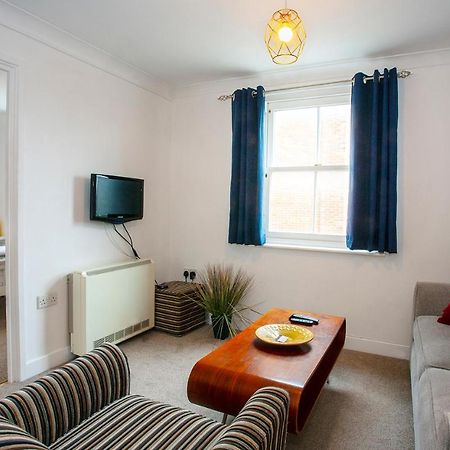 The Spires - Cosy Apartment Just Outside Of City Centre Canterbury Exterior foto
