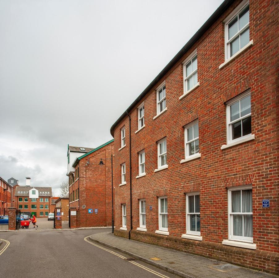 The Spires - Cosy Apartment Just Outside Of City Centre Canterbury Exterior foto