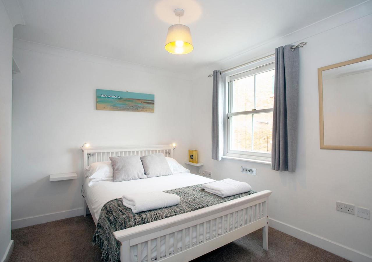 The Spires - Cosy Apartment Just Outside Of City Centre Canterbury Exterior foto